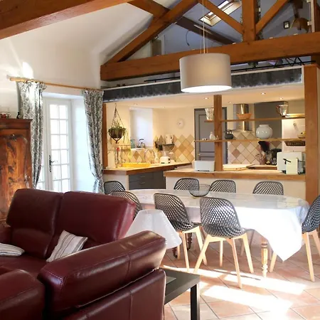 펜션 Maison Spacieuse A Avec Piscine Privee *