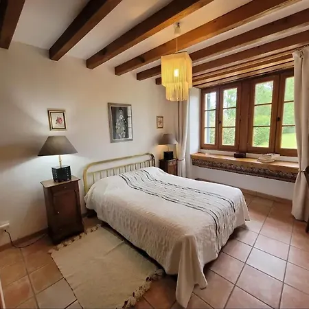 펜션 Maison Spacieuse A Avec Piscine Privee Saint-Pierre-de-Côle